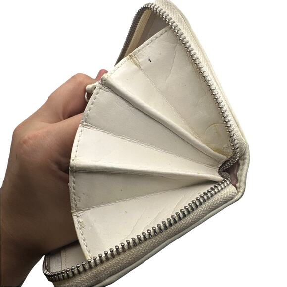 COACH Tan and Cream Signature Canvas Zip Around Wallet - Picture 6 of 10